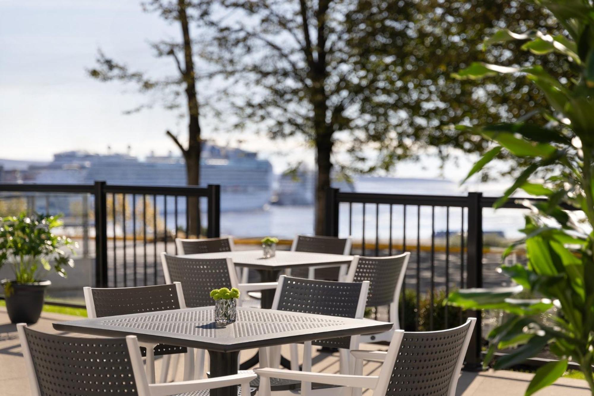 Hotel Crowne Plaza Saint John Harbour View By Ihg Zewnętrze zdjęcie